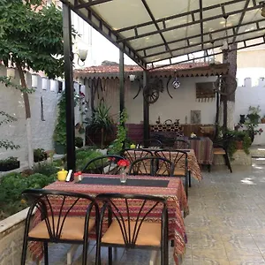 Nur Konukevi